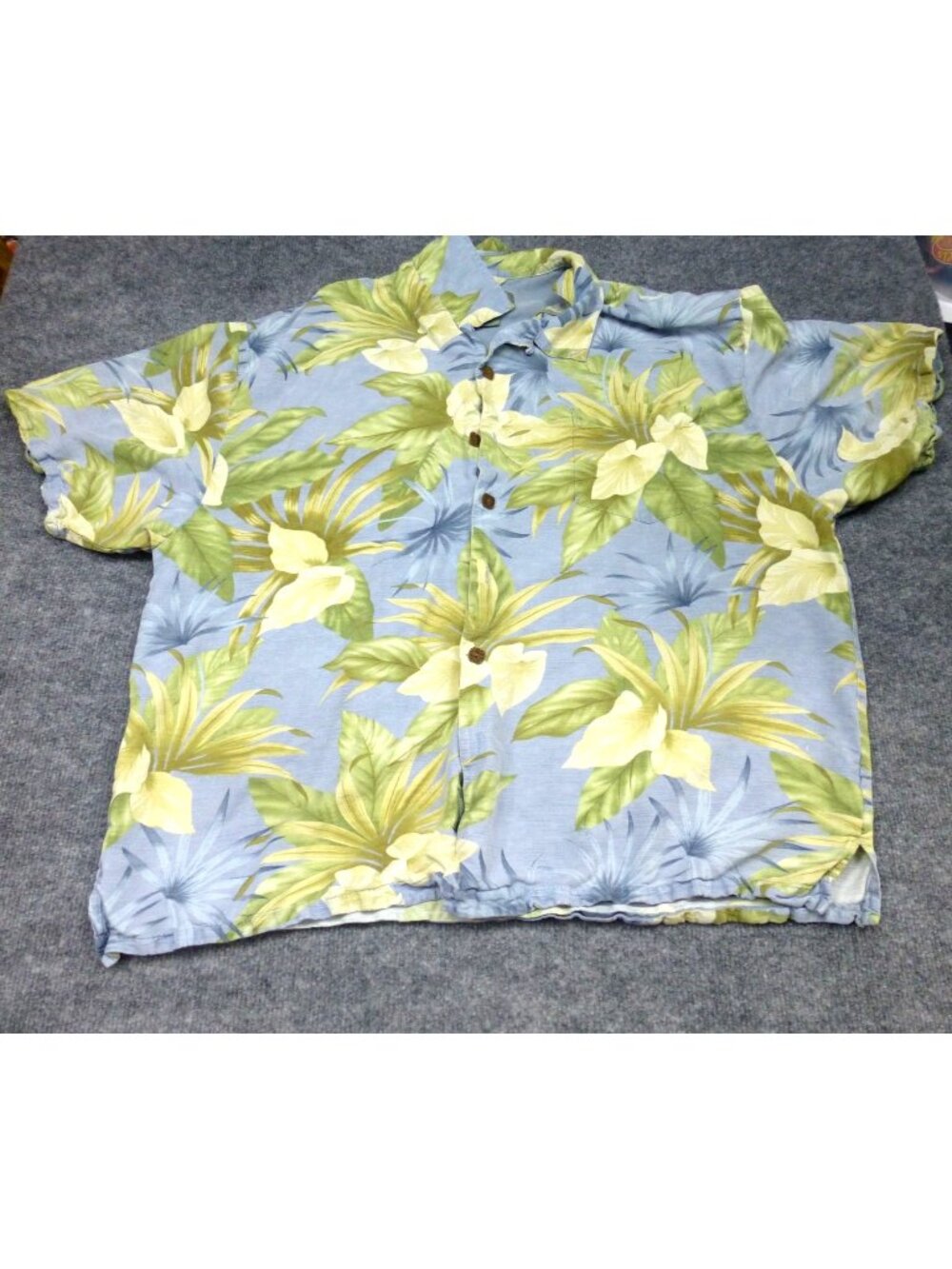 Hilo Hattie Mens Hawaiian Camp Shirt XL Blue Yellow Floral 100% Silk Casual Vaca